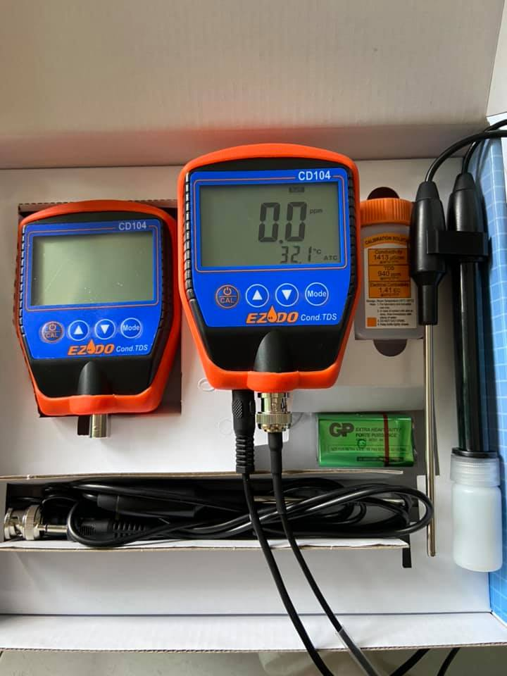 Thiết bị đo độ dẫn điện/ muối/ TDS/ nhiệt độ model CD-104